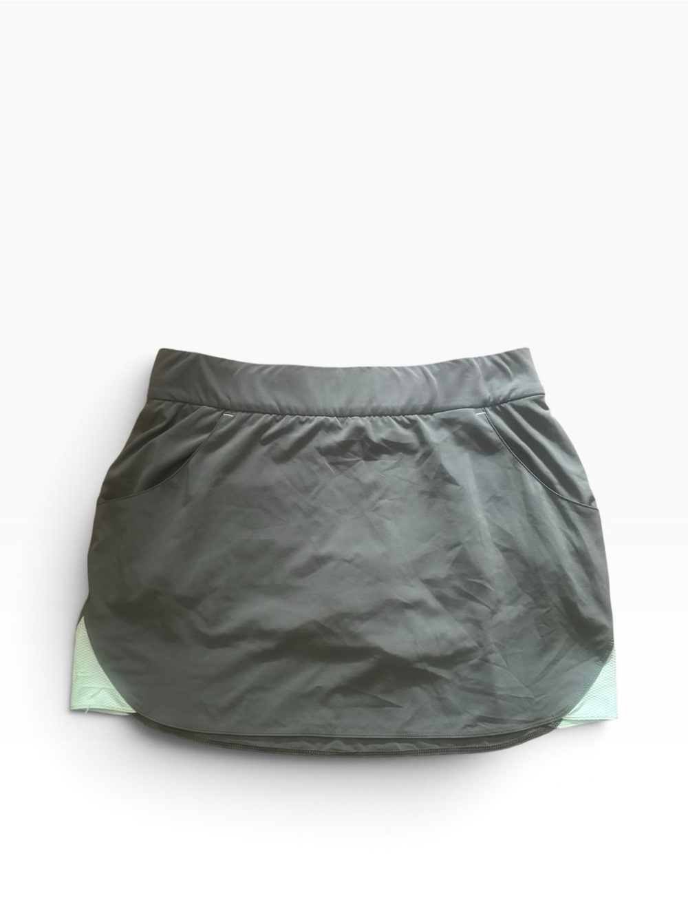 Columbia Women’s Performance Green Skort Size Large (L)